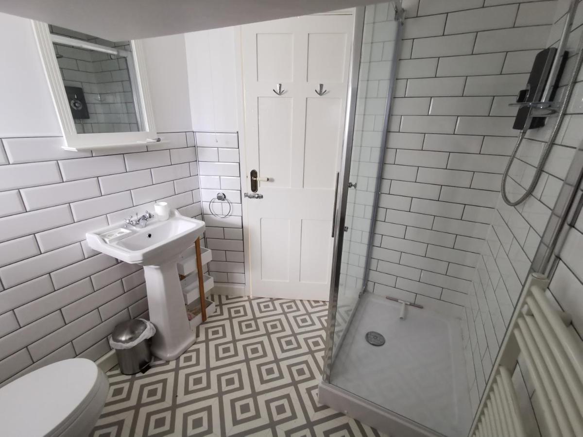 Eldon Row - Stylish Character Apartments - Central Location 1 & 2 Bed Available Dolgellau Ngoại thất bức ảnh