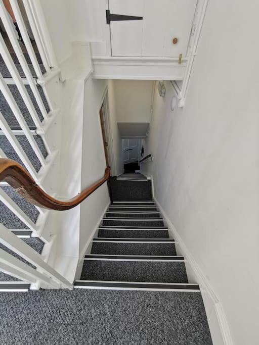 Eldon Row - Stylish Character Apartments - Central Location 1 & 2 Bed Available Dolgellau Ngoại thất bức ảnh