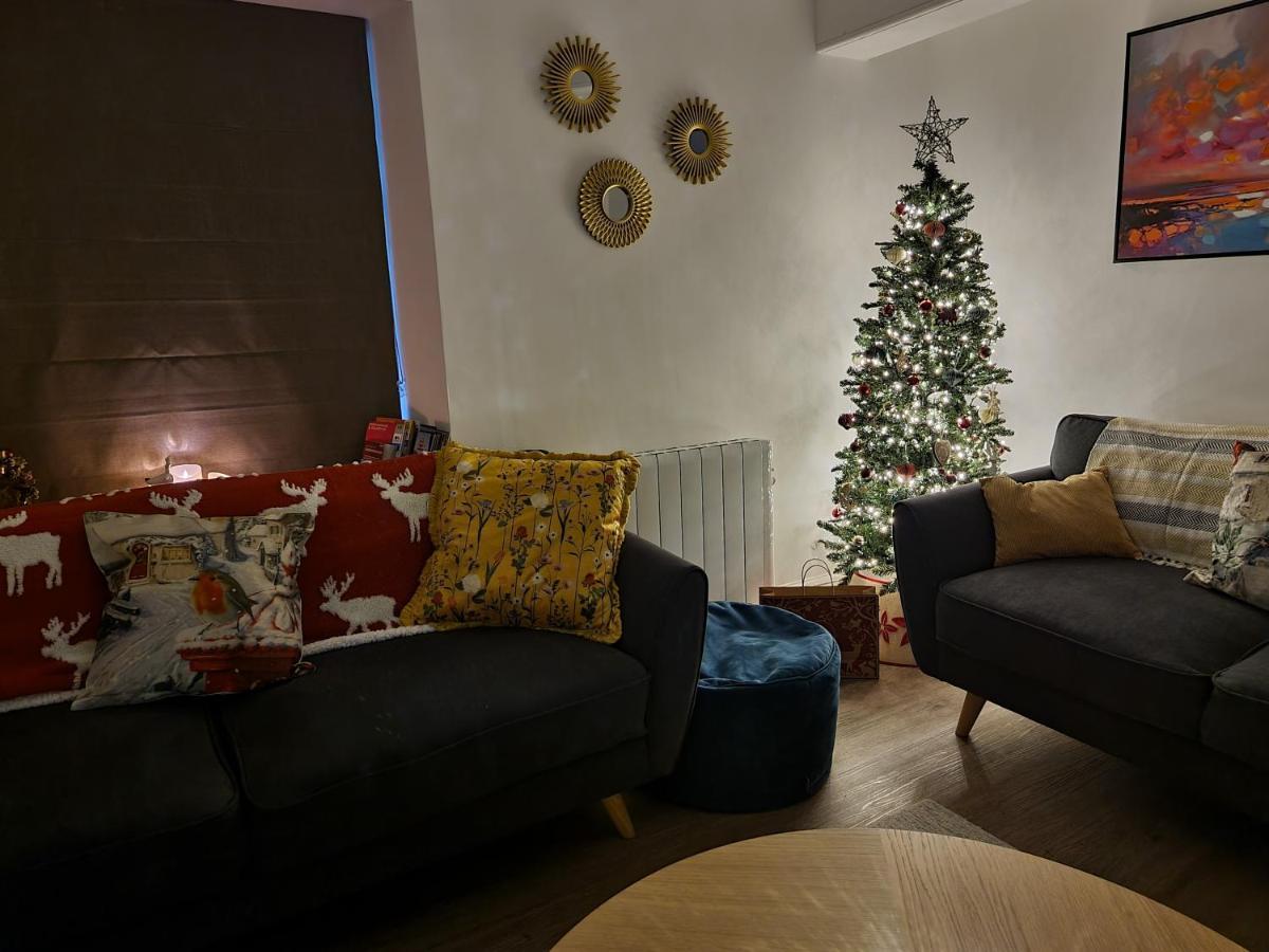 Eldon Row - Stylish Character Apartments - Central Location 1 & 2 Bed Available Dolgellau Ngoại thất bức ảnh